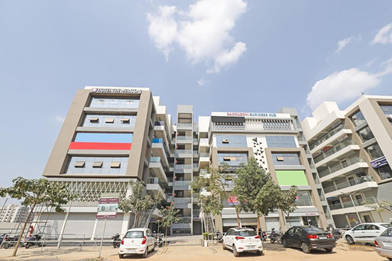 Oyo Flagship 86605 Hotel The Meriton Ahmedabad Exterior foto